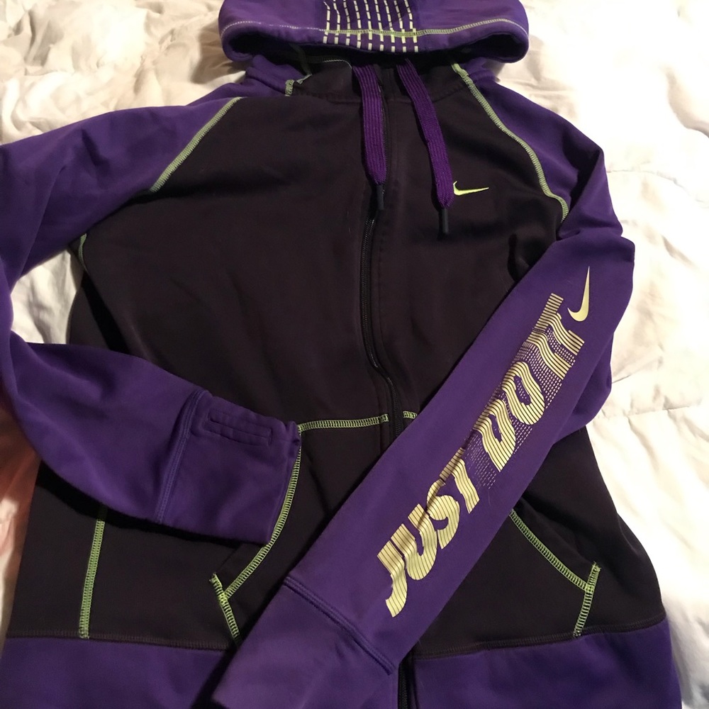 Nike zip sweatshirt size large